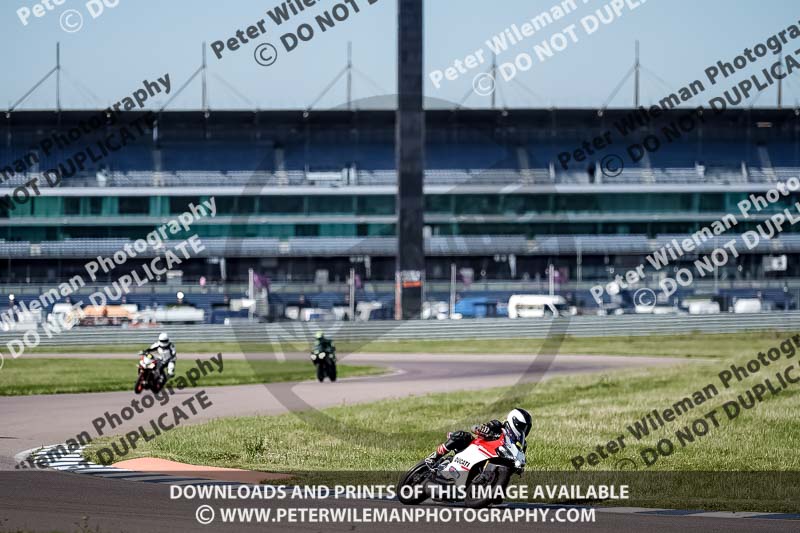 Rockingham no limits trackday;enduro digital images;event digital images;eventdigitalimages;no limits trackdays;peter wileman photography;racing digital images;rockingham raceway northamptonshire;rockingham trackday photographs;trackday digital images;trackday photos